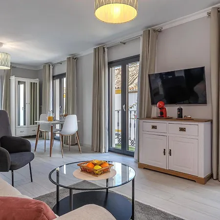 Casa Ancha 10 *